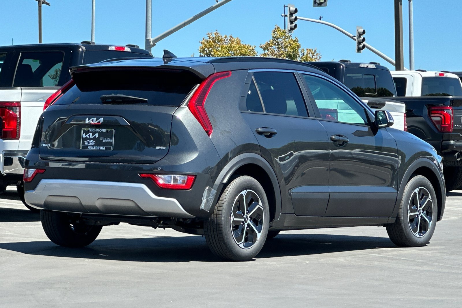 New 2026 Kia Niro EX FWD image 4