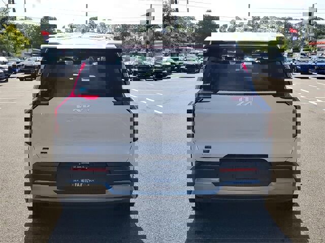 New 2026 Kia EV9 Light image 7