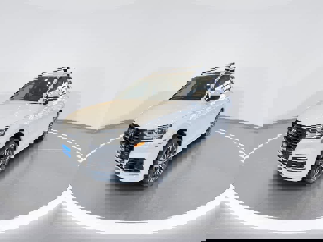 Used 2020 Audi Q5 e Prestige w/ Prestige Package image 4