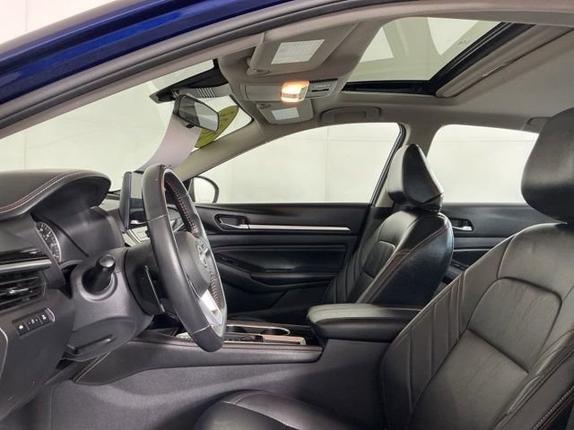Used 2023 Nissan Altima 2.5 SR w/ SR Premium Package image 15