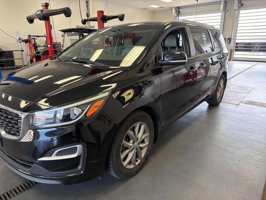 Used 2019 Kia Sedona EX image 4