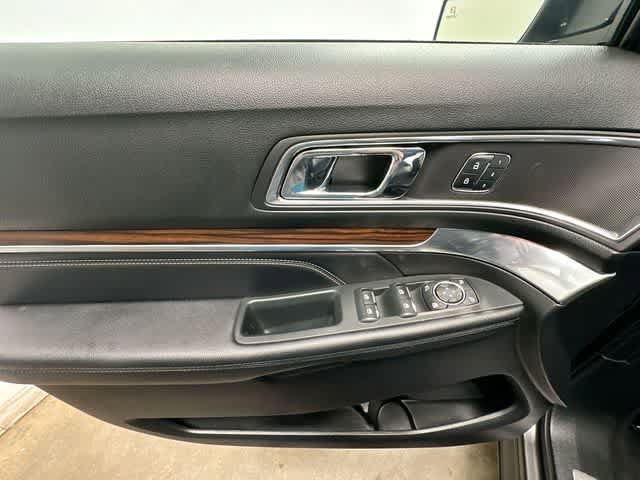 Used 2018 Ford Explorer Limited AWD/4WD image 16