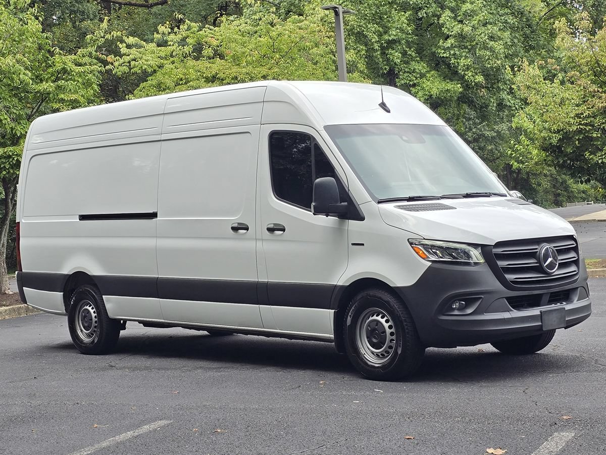 Used 2024 Mercedes-Benz eSprinter 170 Cargo image 9