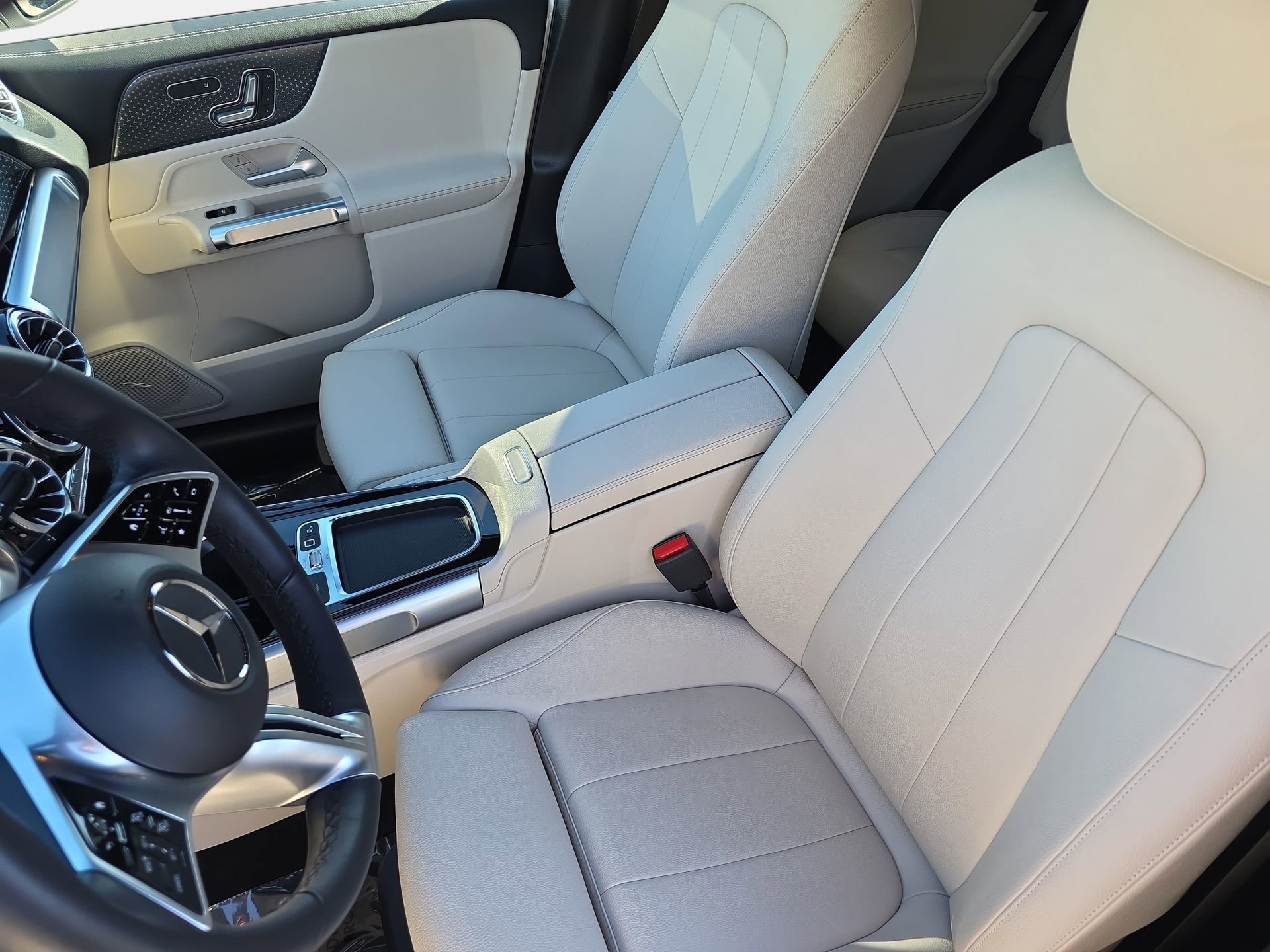 Certified 2025 Mercedes-Benz GLB 250 image 15