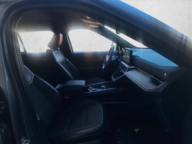 Used 2025 Ford Explorer ST-Line w/ ST-Line Street Pack image 20