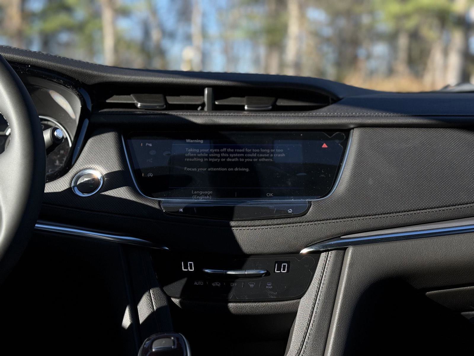 New 2025 Cadillac XT5 Luxury image 17