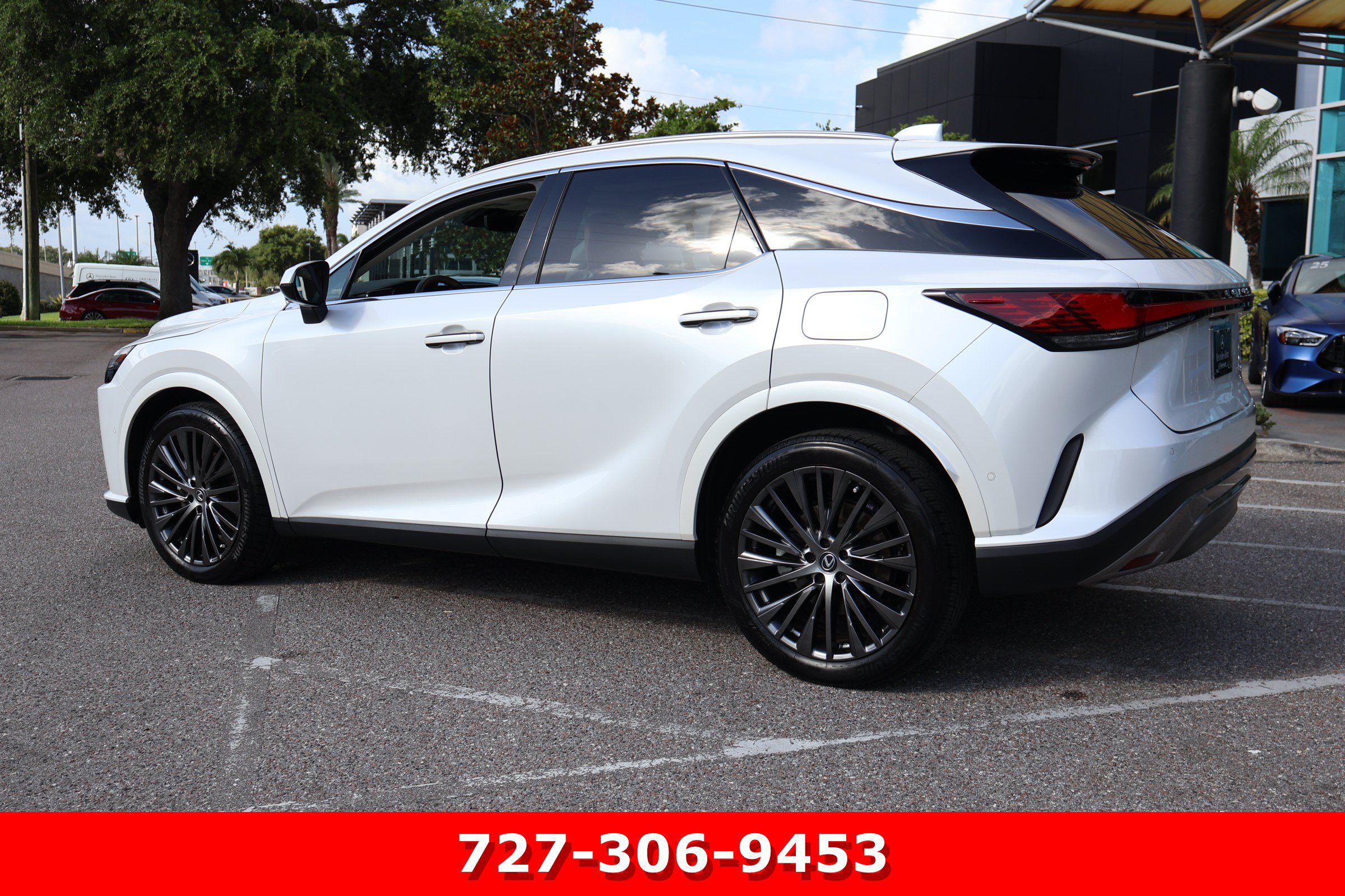 Used 2023 Lexus RX 350 FWD w/ Accessory Package image 7