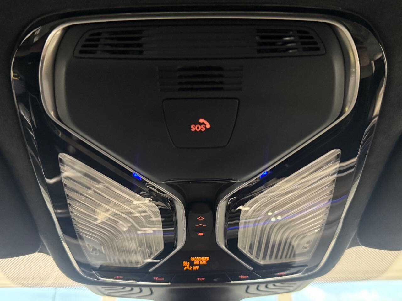 Used 2019 BMW M760i xDrive w/ Luxury Rear Seating Package image 76