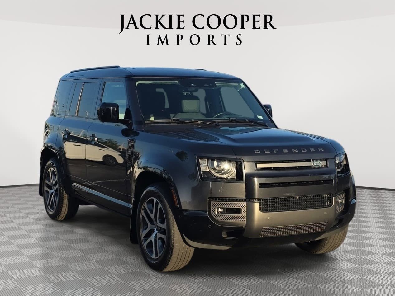 Used 2024 Land Rover Defender 110 X-Dynamic SE AWD/4WD image 3