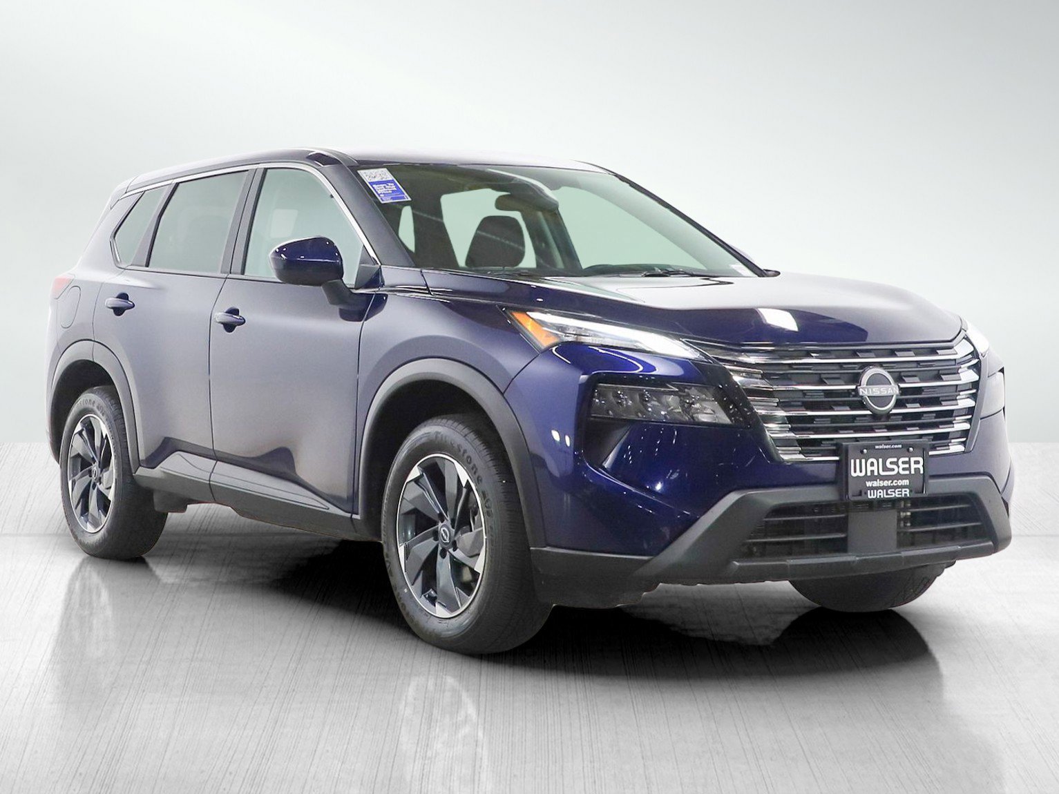 Used 2025 Nissan Rogue SV AWD/4WD image 8