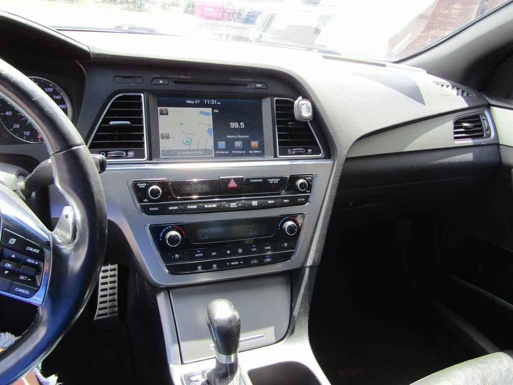 Used 2015 Hyundai Sonata Sport 2.0T w/ Option Group 07 FWD image 11