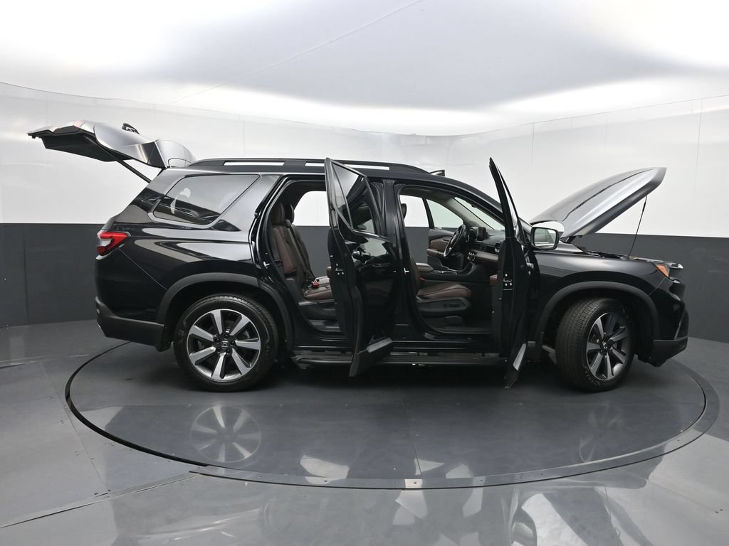Used 2024 Honda Pilot Elite image 39