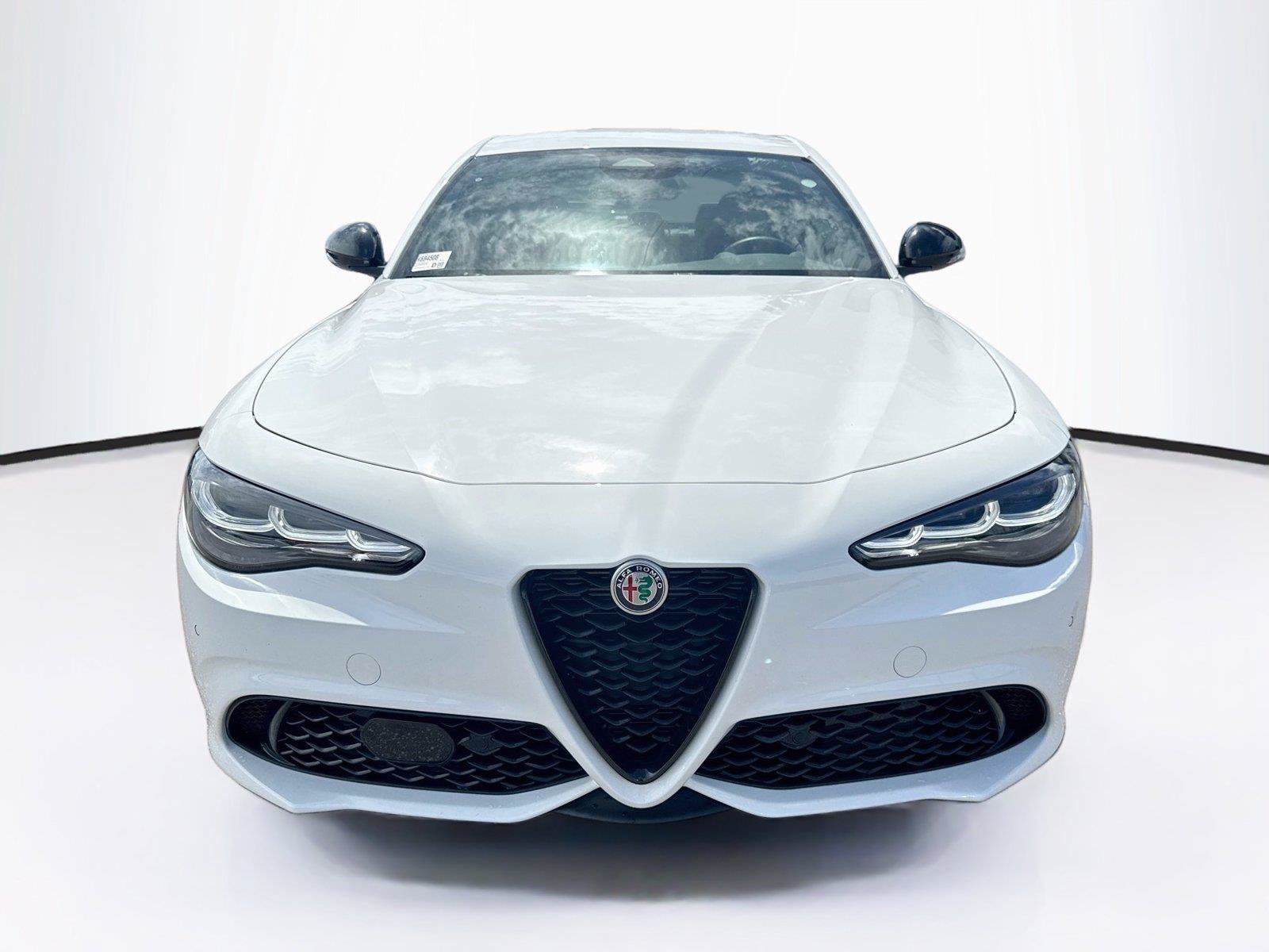 Used 2025 Alfa Romeo Giulia w/ Driving Assist Package RWD image 8