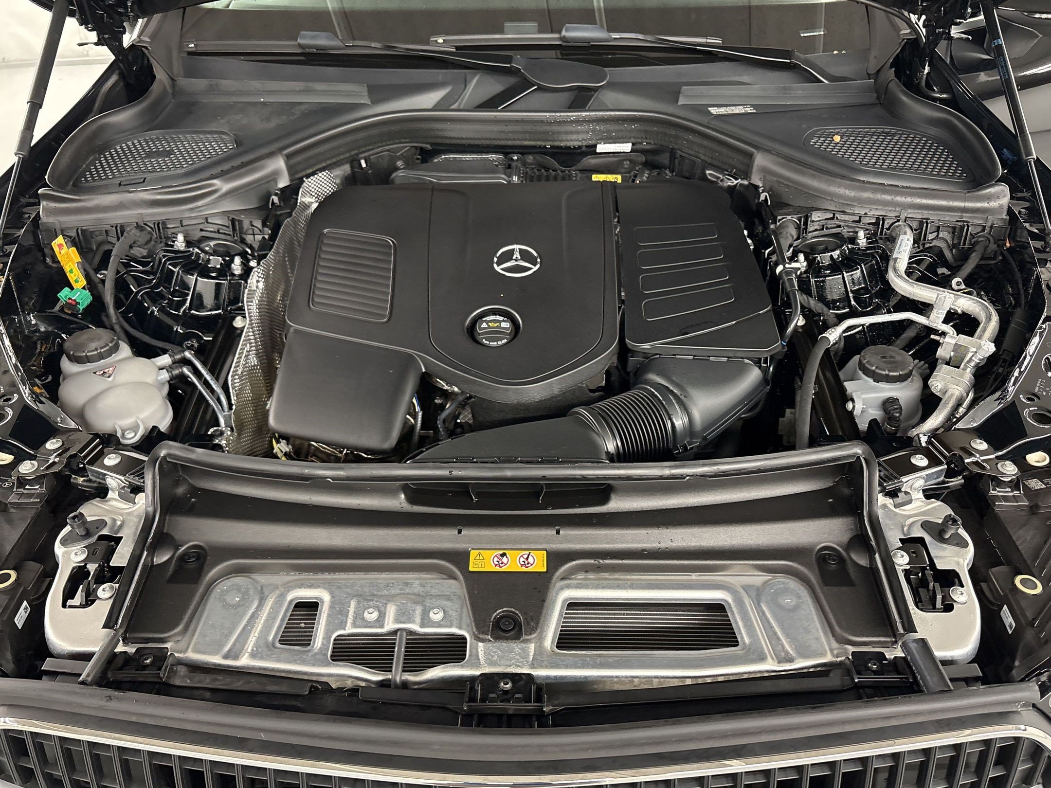 Certified 2025 Mercedes-Benz GLC 350e 4MATIC image 32