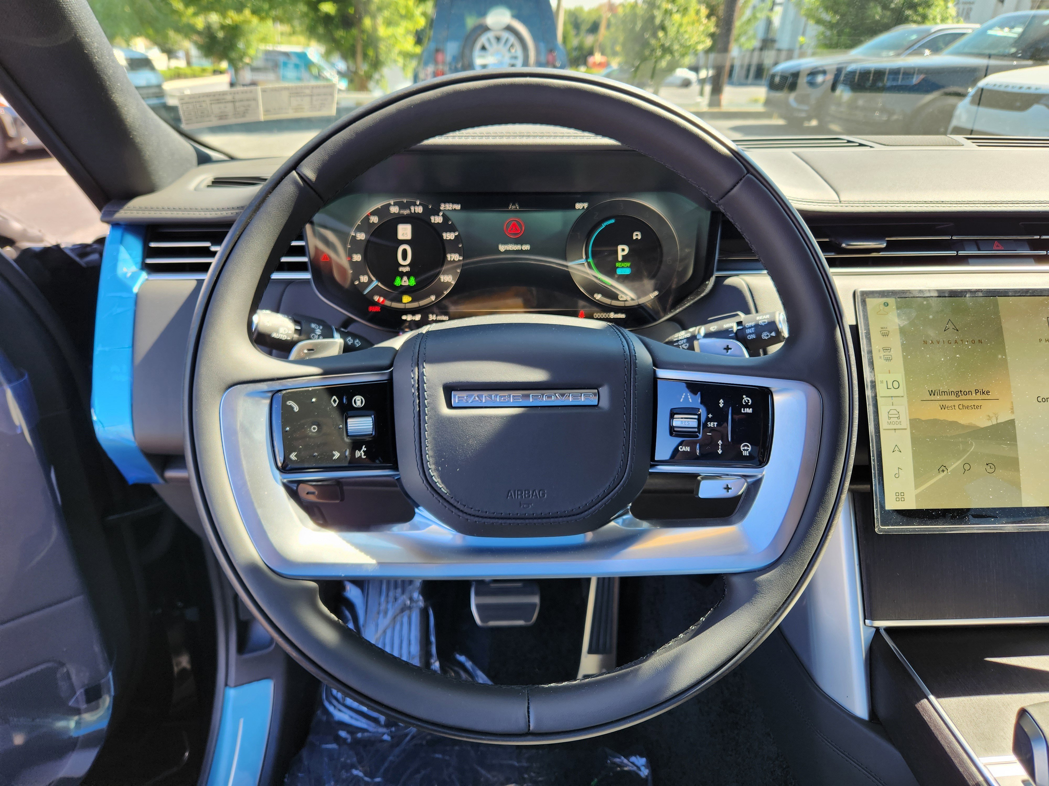 Used 2025 Land Rover Range Rover SE image 15