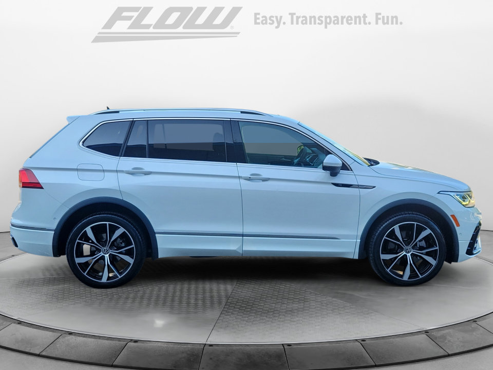 Certified 2022 Volkswagen Tiguan SEL R-Line AWD/4WD image 10