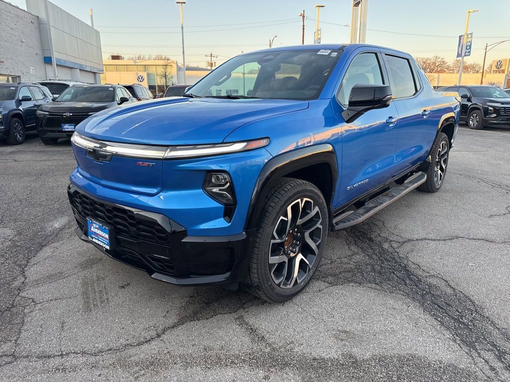 Used 2025 Chevrolet Silverado EV RST image 3