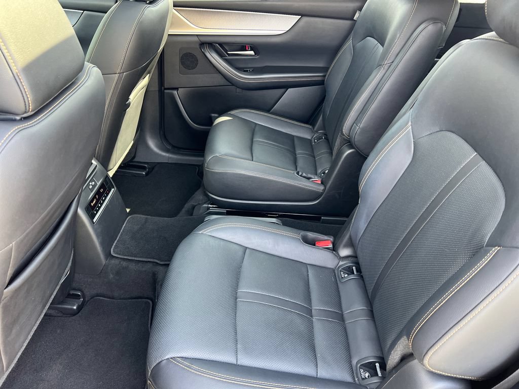 Used 2024 MAZDA CX-90 Plug-In Hybrid w/ Premium Pkg AWD/4WD image 18