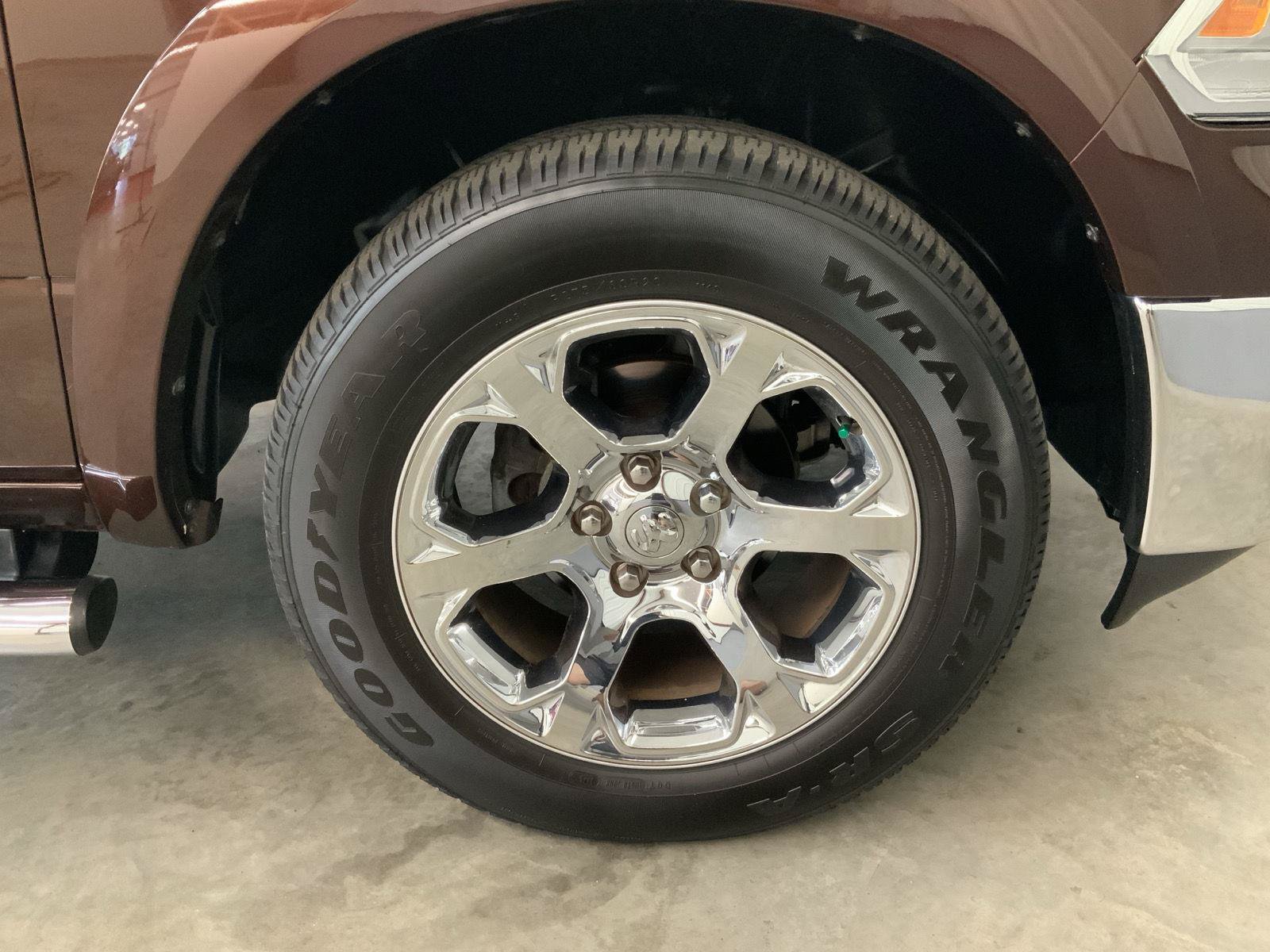 Used 2015 RAM 1500 Laramie w/ Convenience Group AWD/4WD image 48