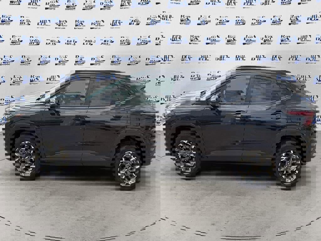 Used 2025 Chevrolet Trax LT w/ LT Convenience Package FWD image 4