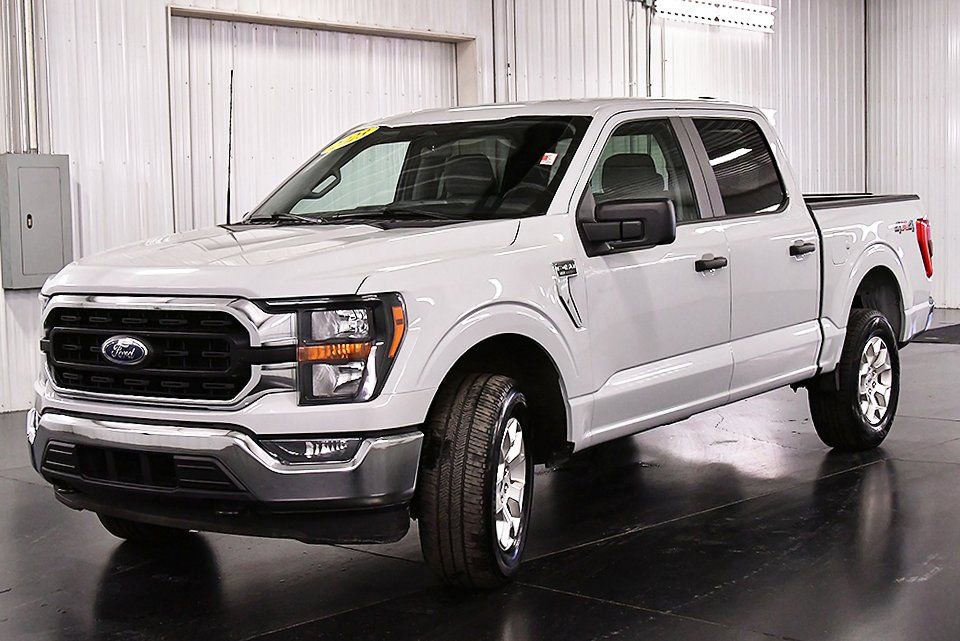 Used 2023 Ford F150 XLT image 3