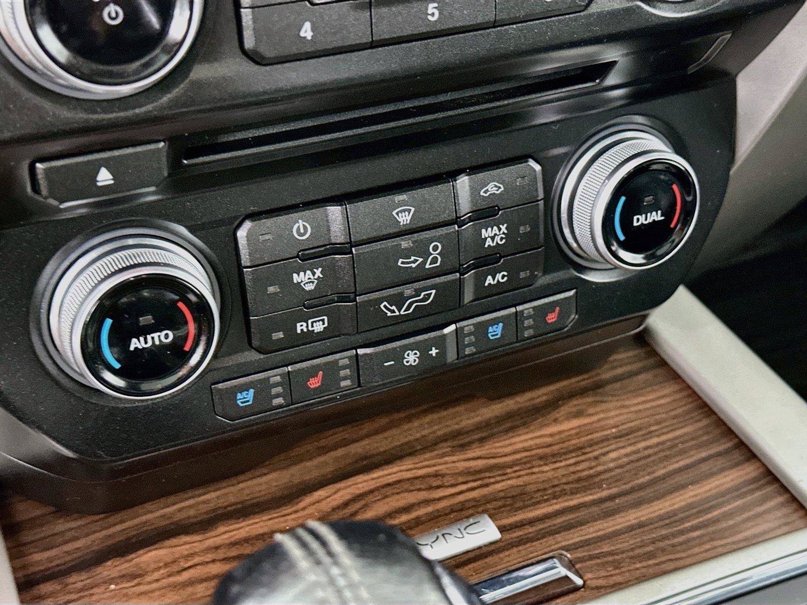 Used 2016 Ford F150 Lariat w/ Equipment Group 502A Luxury AWD/4WD image 9