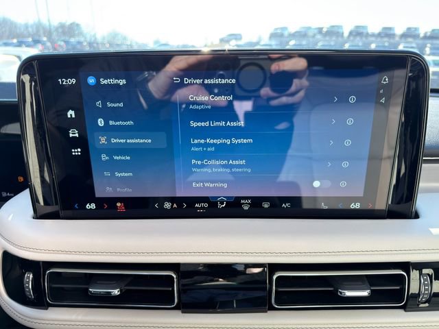 Used 2025 Lincoln Aviator Reserve w/ Equipment Group 201A image 43