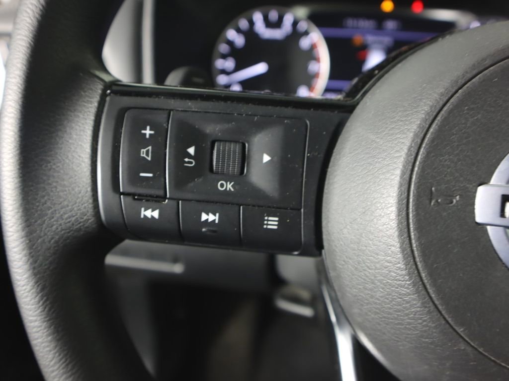 Used 2021 Nissan Rogue SV AWD/4WD image 14