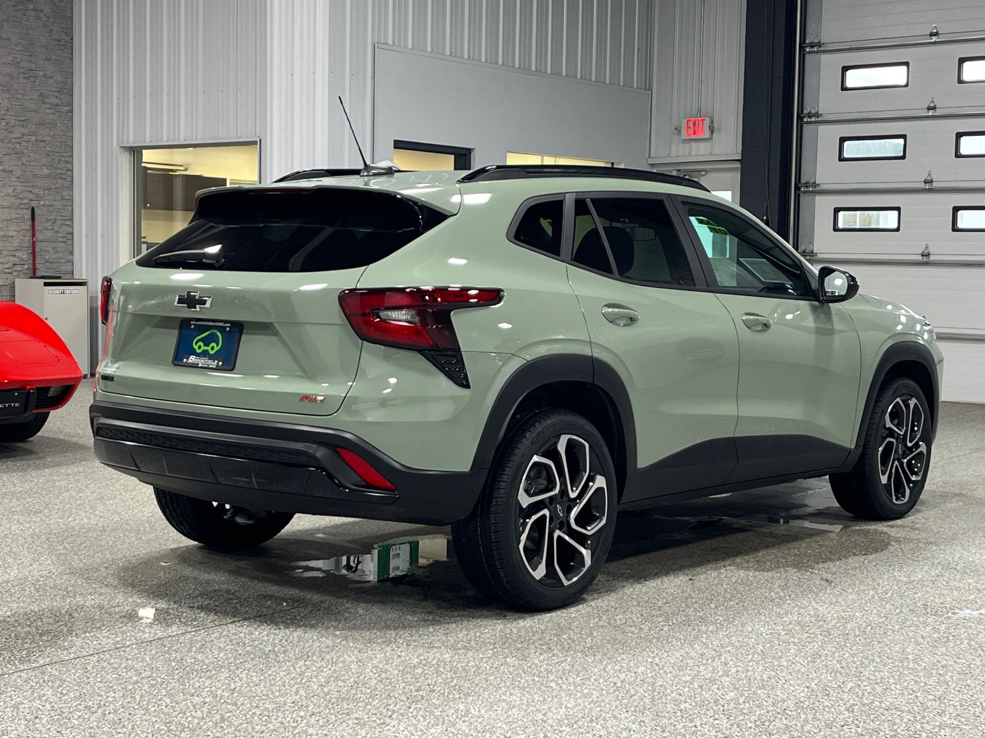 Certified 2024 Chevrolet Trax RS w/ Sunroof Package FWD image 5