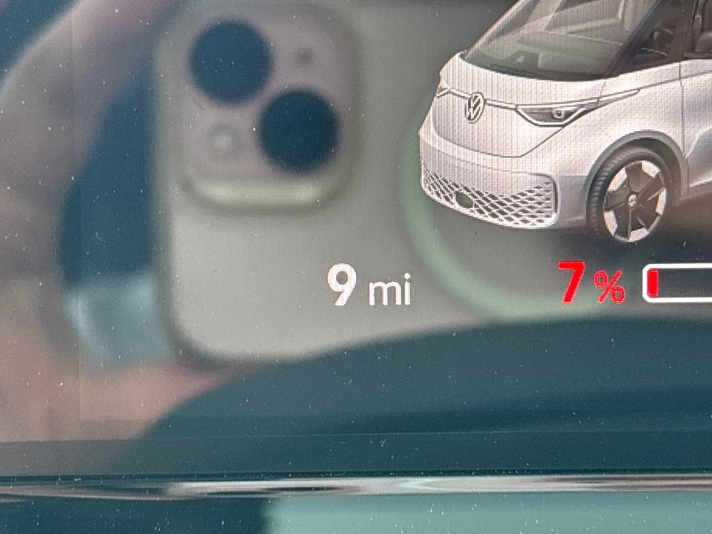 New 2025 Volkswagen ID. Buzz Pro S Plus AWD/4WD image 13
