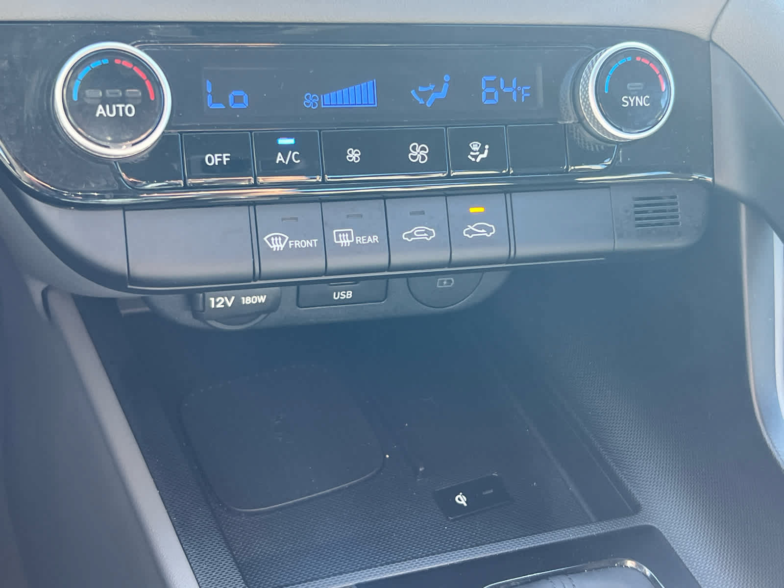 Used 2025 Hyundai Elantra Sport FWD image 19