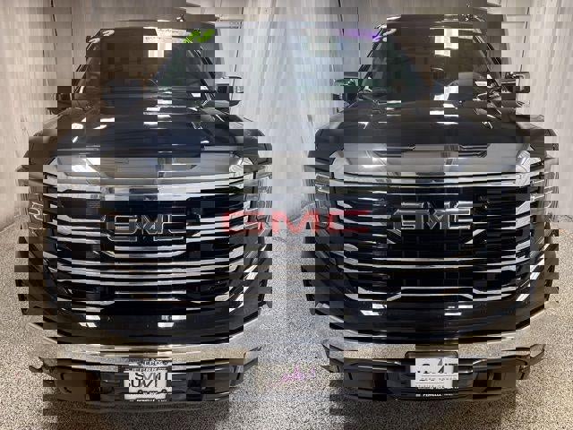 Used 2023 GMC Sierra 1500 SLT w/ SLT Premium Package image 7