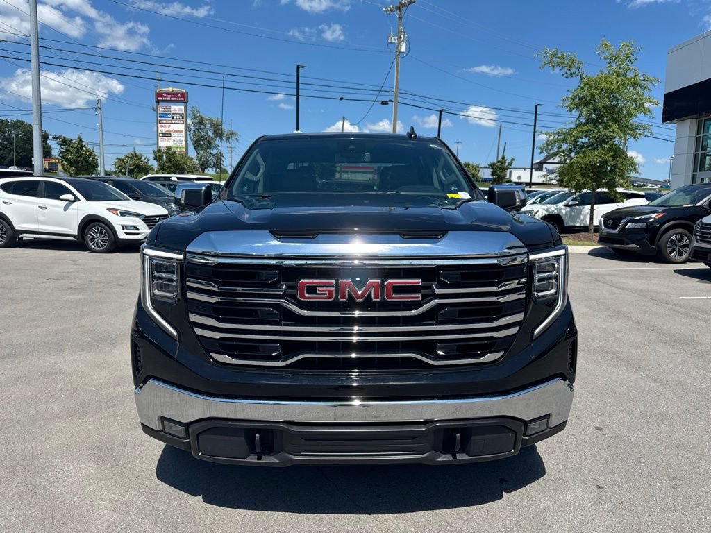 Used 2025 GMC Sierra 1500 SLT AWD/4WD image 2