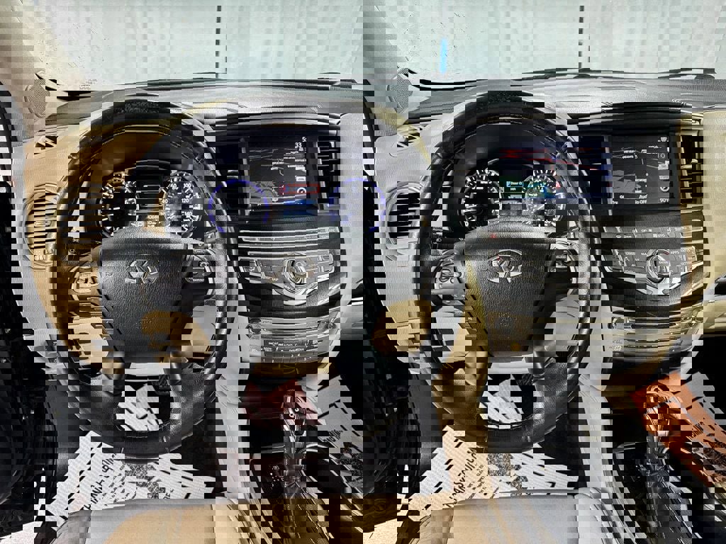 Used 2019 INFINITI QX60 Luxe w/ Essential Package image 13