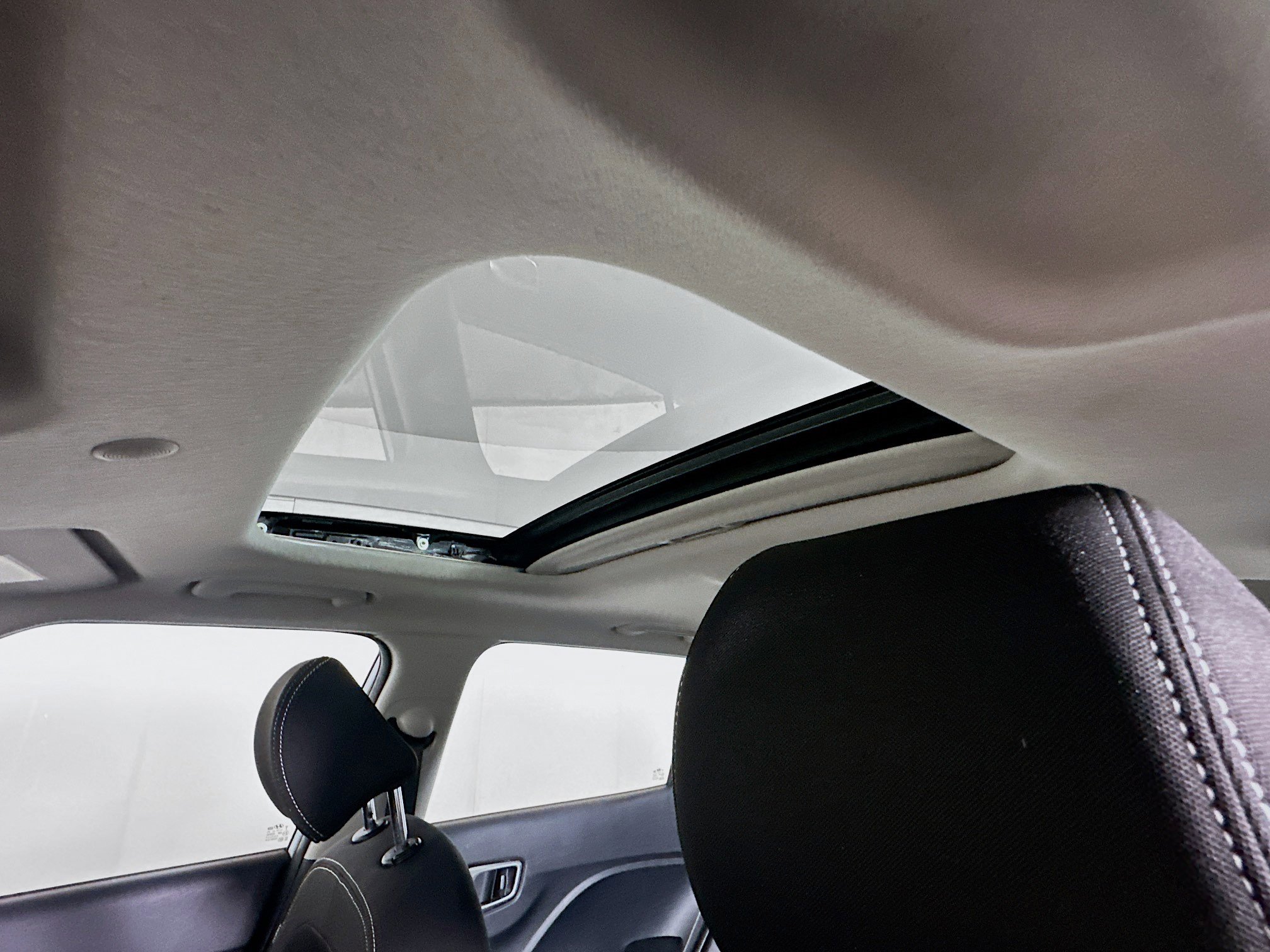 Used 2022 Hyundai Venue SEL FWD image 27