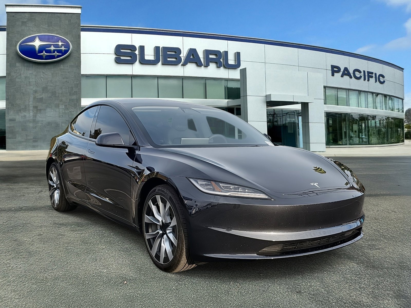 Used 2024 Tesla Model 3 Standard Range image 1