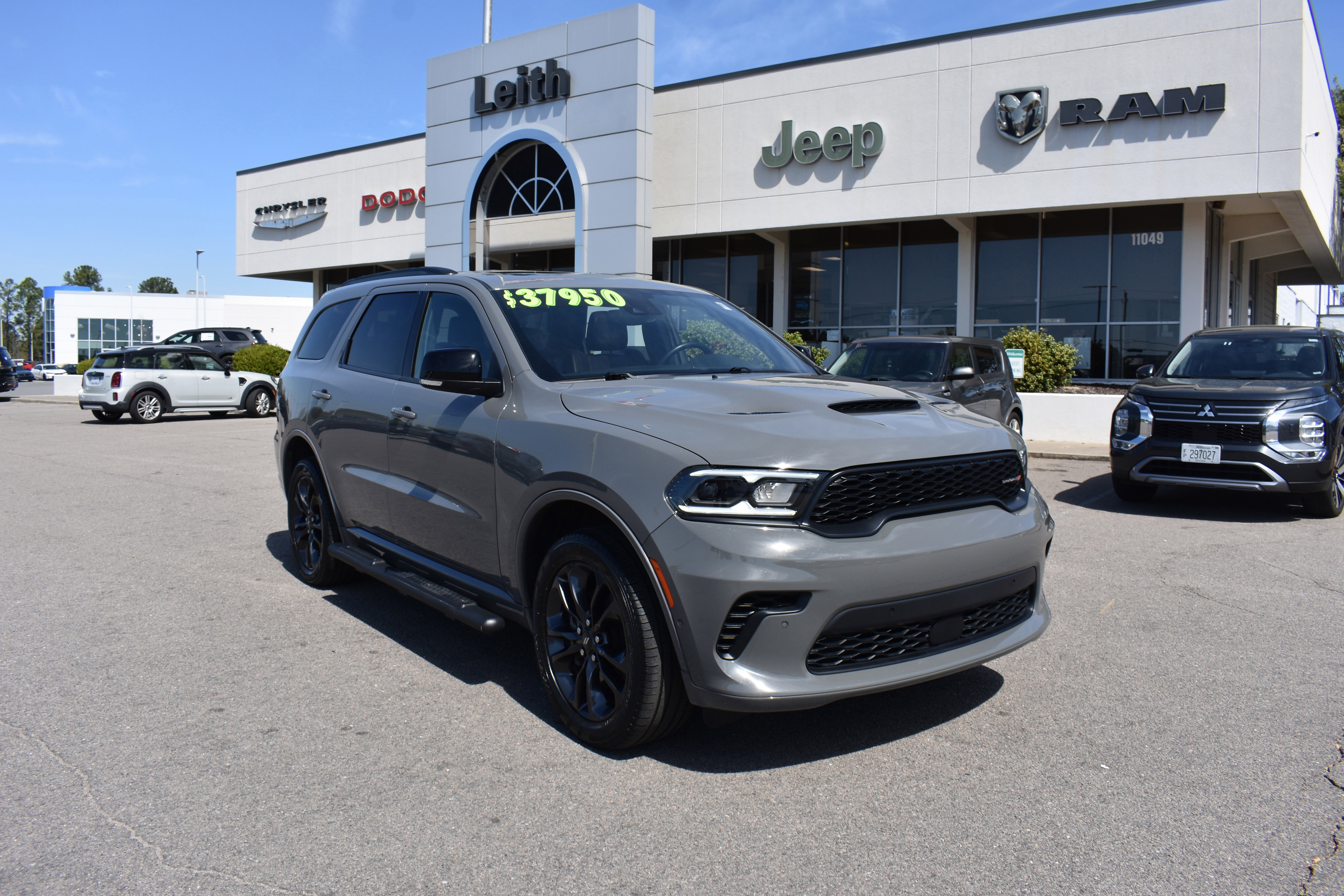 Used 2024 Dodge Durango GT image 1