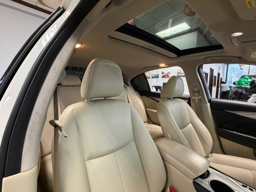 Used 2020 INFINITI Q50 Luxe w/ All Weather Package image 31