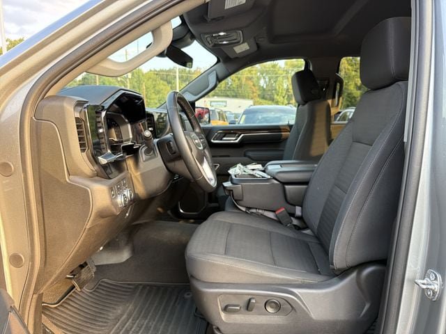 Used 2025 GMC Sierra 1500 SLE AWD/4WD image 11