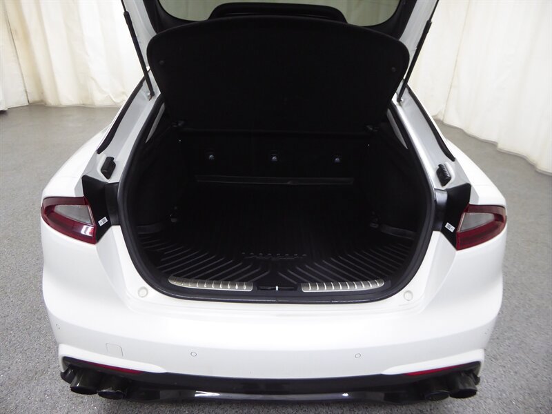 Used 2019 Kia Stinger RWD image 33