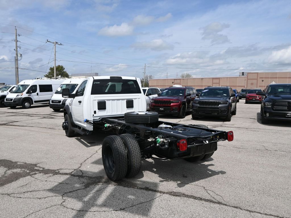 New 2026 RAM 5500 Tradesman AWD/4WD image 4
