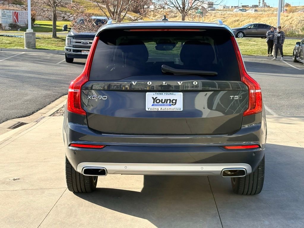 Used 2021 Volvo XC90 T5 Momentum w/ Advanced Package image 9