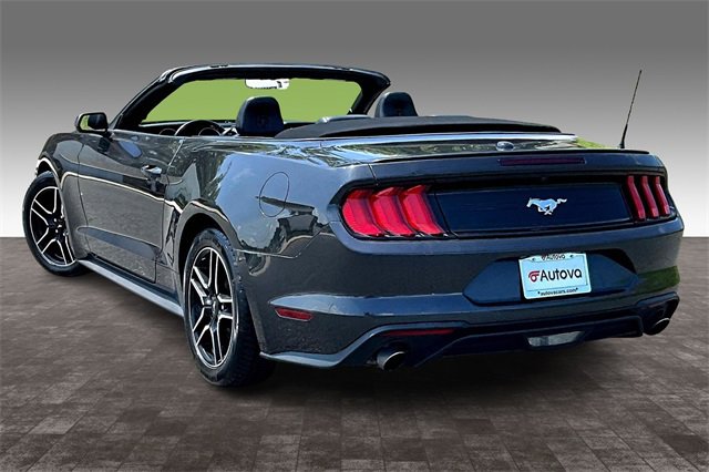 Used 2023 Ford Mustang Premium image 4