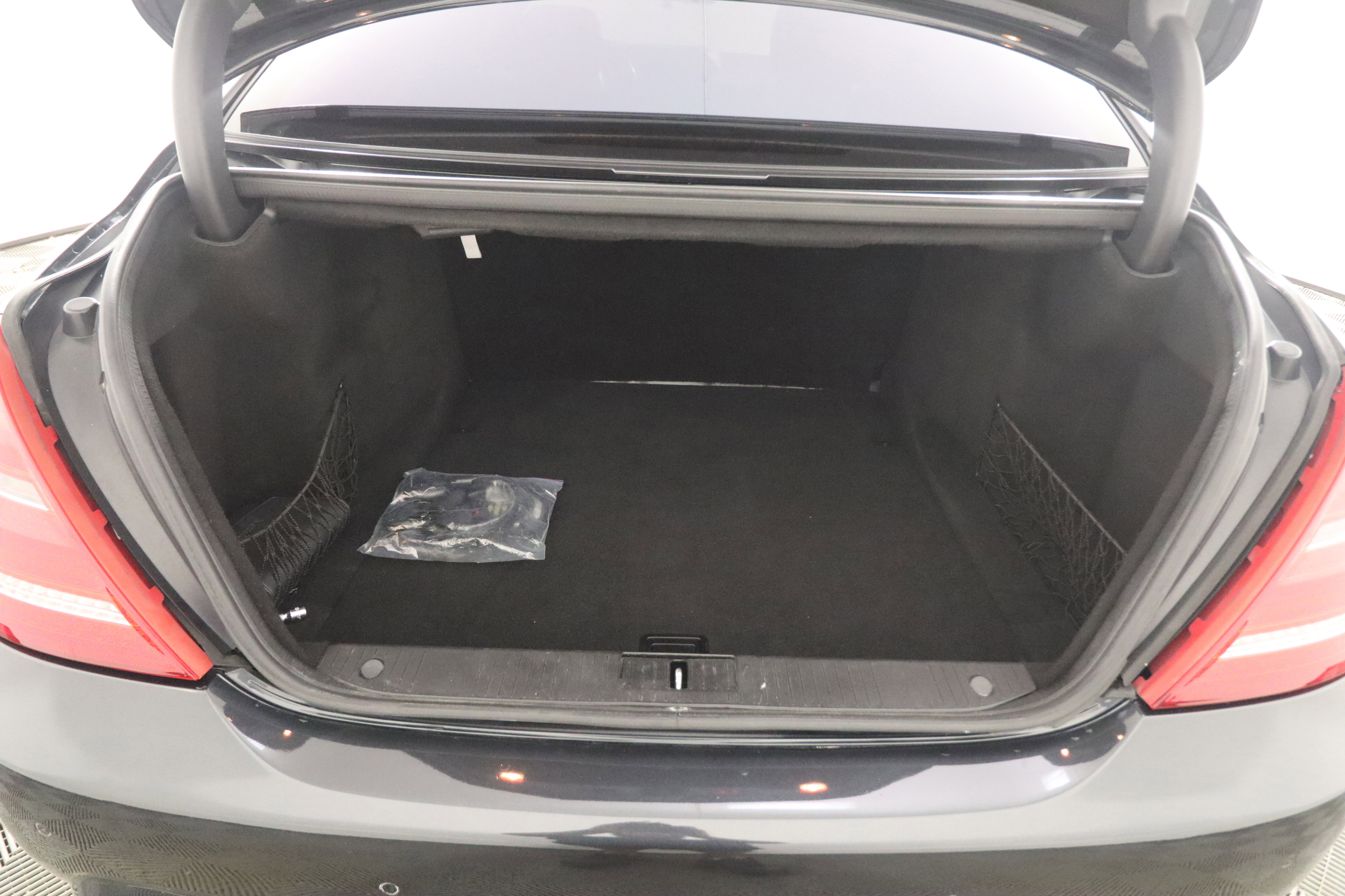 Used 2011 Mercedes-Benz S 550 4MATIC image 19