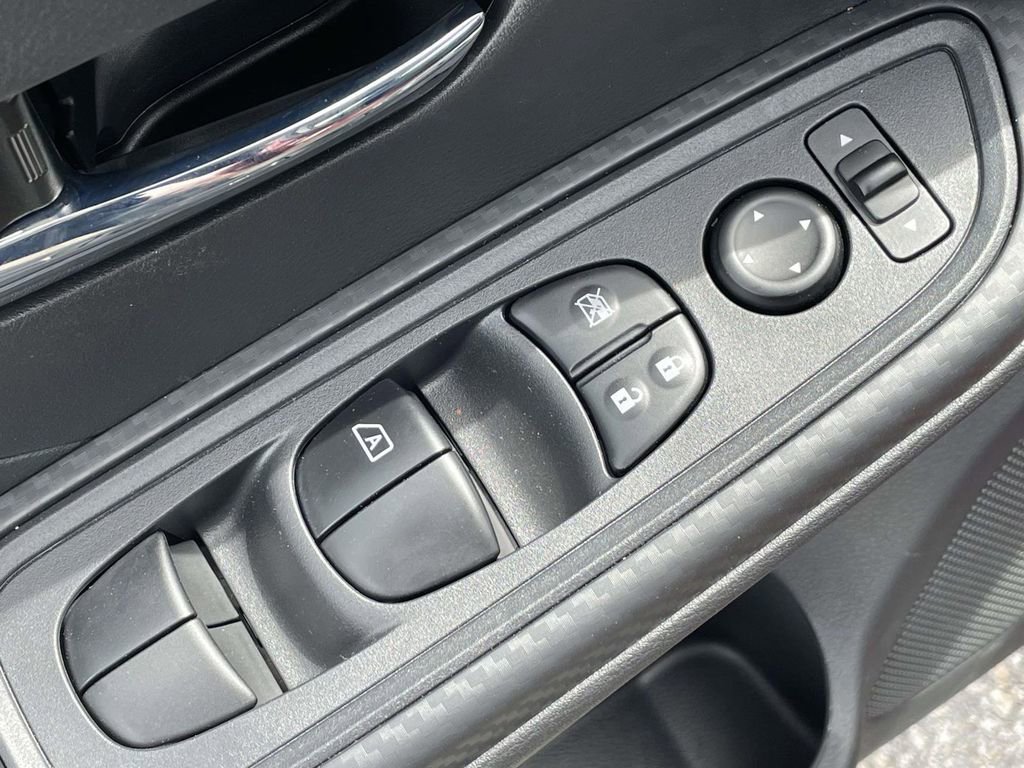 Used 2025 Nissan Versa SV w/ Trunk Package image 15