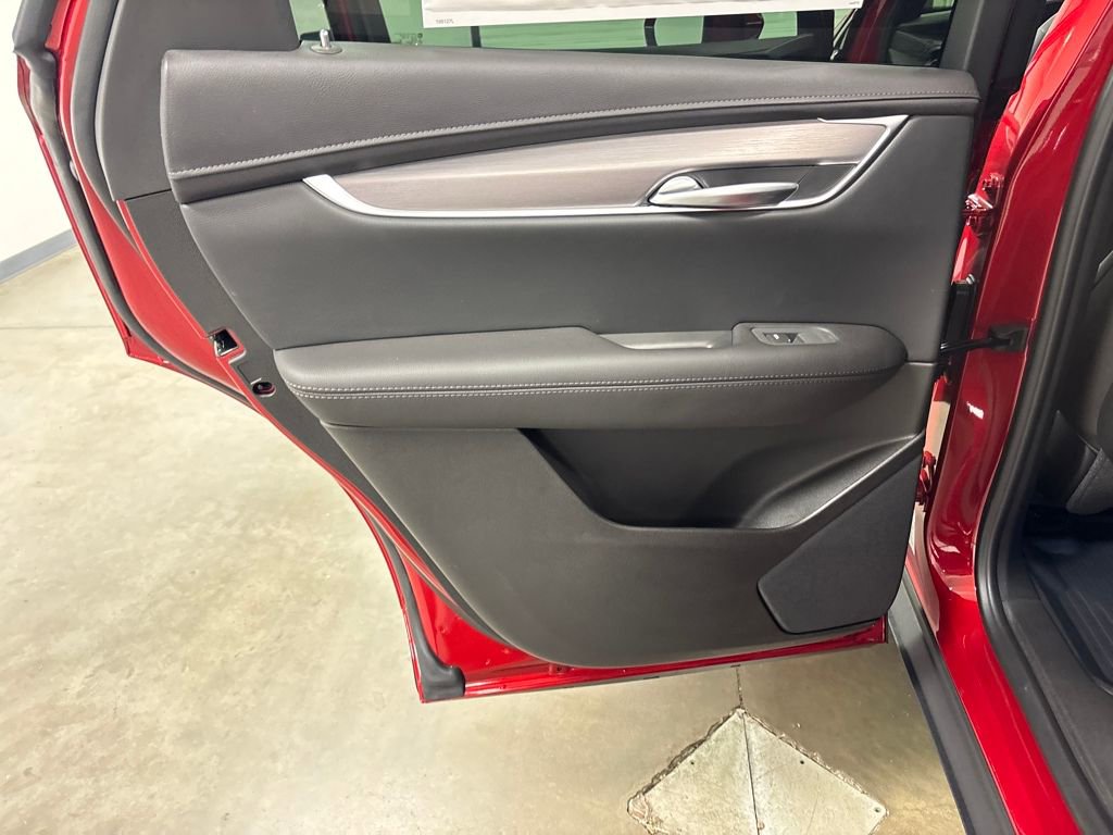New 2026 Cadillac XT5 Luxury w/ LPO, Floor Liner Package image 27
