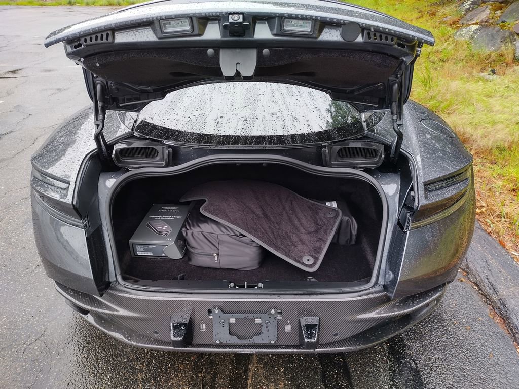 Used 2024 Aston Martin DB12 Coupe image 21