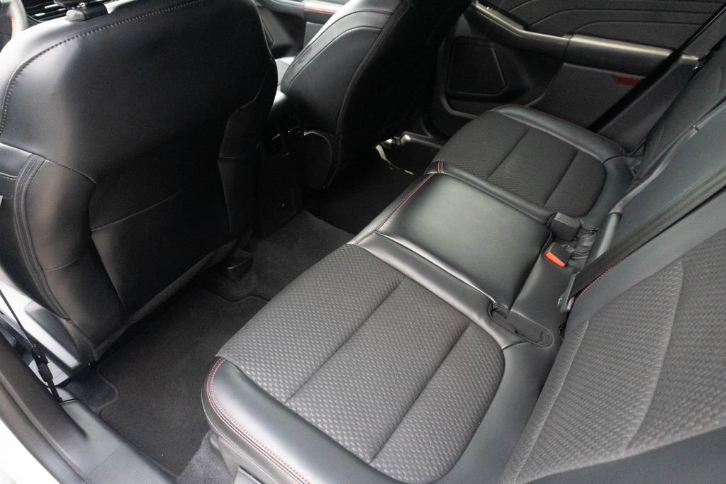 Used 2024 Ford Escape ST-Line w/ Tech Pack #1 FWD image 18