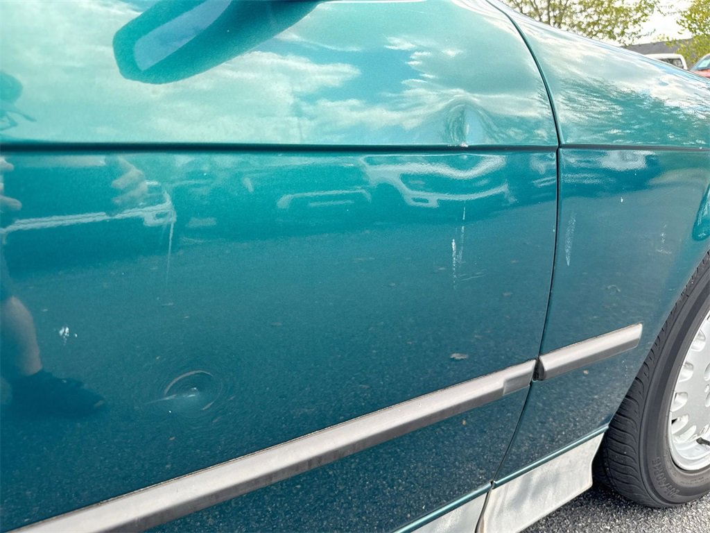 Used 1993 BMW 325i Sedan image 30