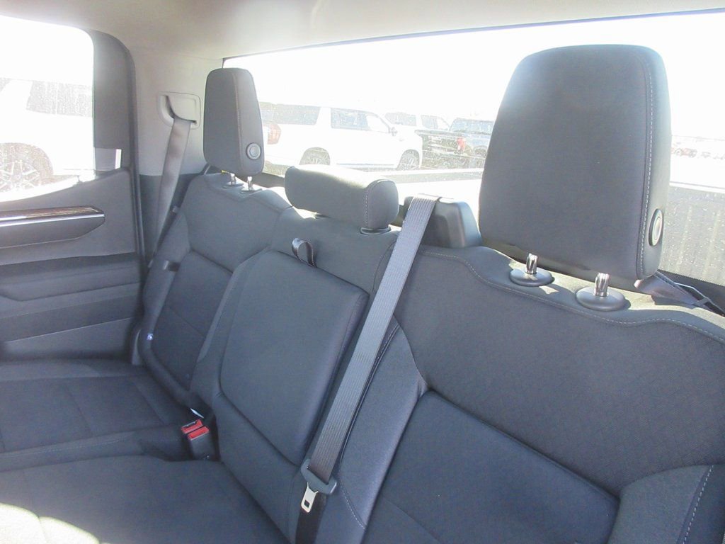 New 2026 GMC Sierra 1500 Elevation image 13